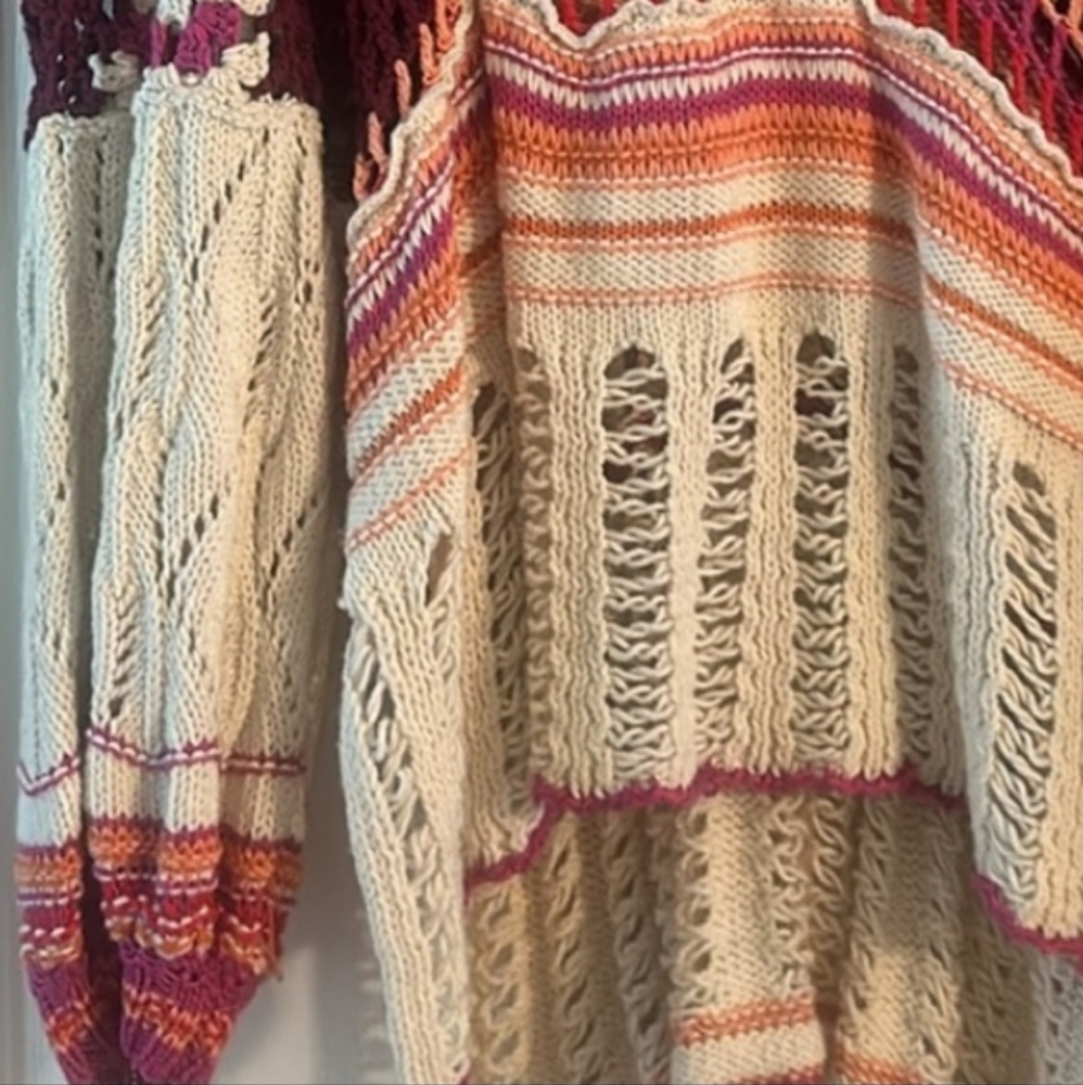 RARE Free People Crochet pullover sweater OSFM - Picture 6 of 7